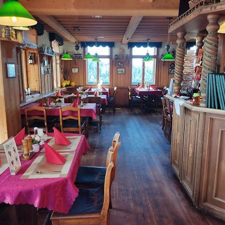 Berggasthaus & Pension Schoene Aussicht Клингентал Екстериор снимка