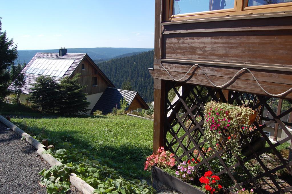 Berggasthaus & Pension Schoene Aussicht Клингентал Екстериор снимка