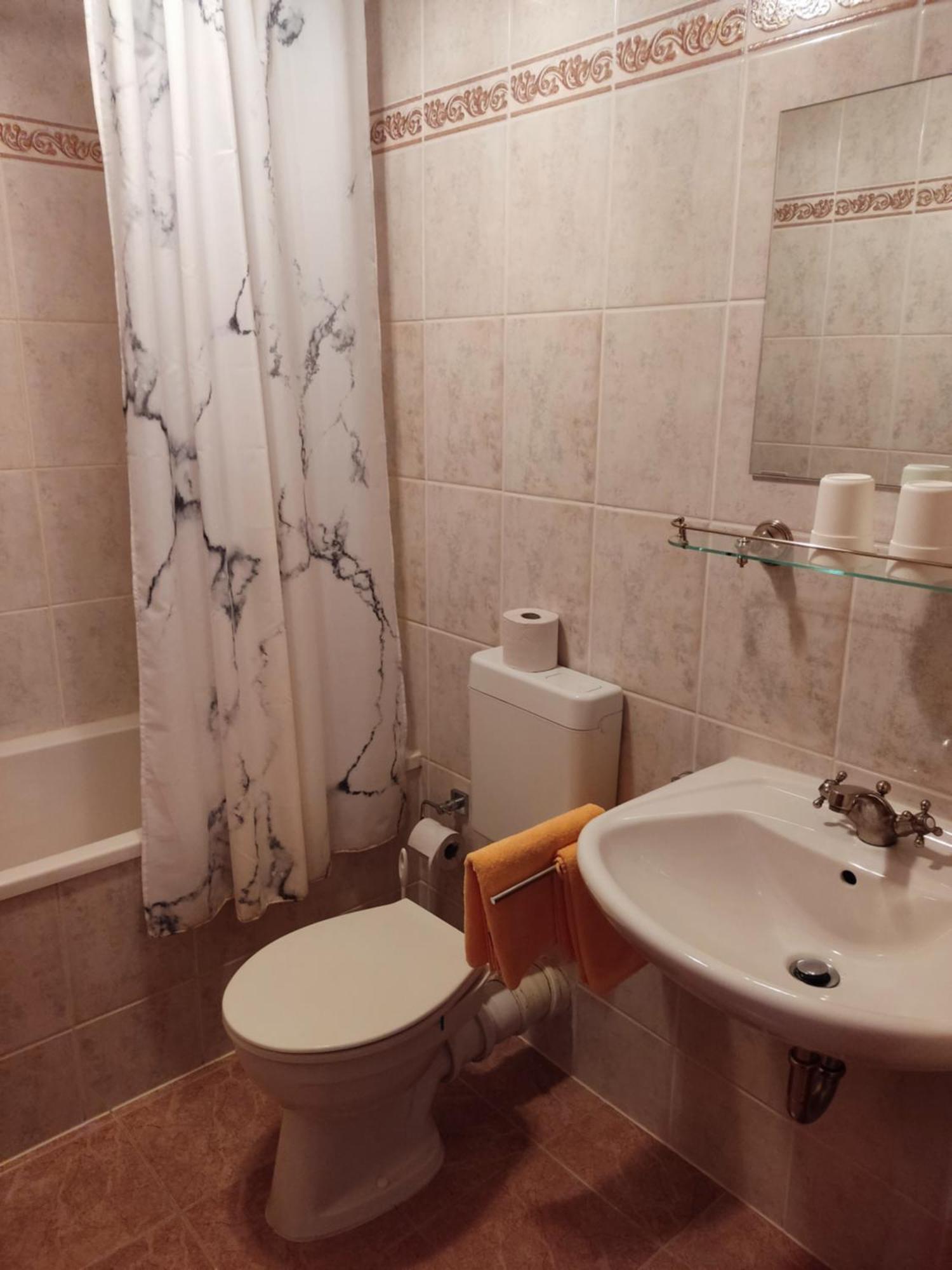 Berggasthaus & Pension Schoene Aussicht Клингентал Екстериор снимка