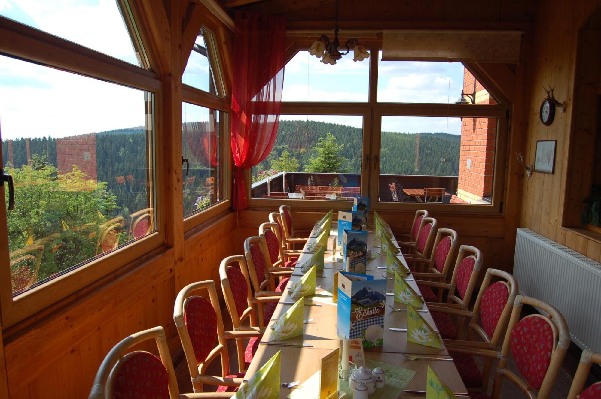 Berggasthaus & Pension Schoene Aussicht Клингентал Екстериор снимка