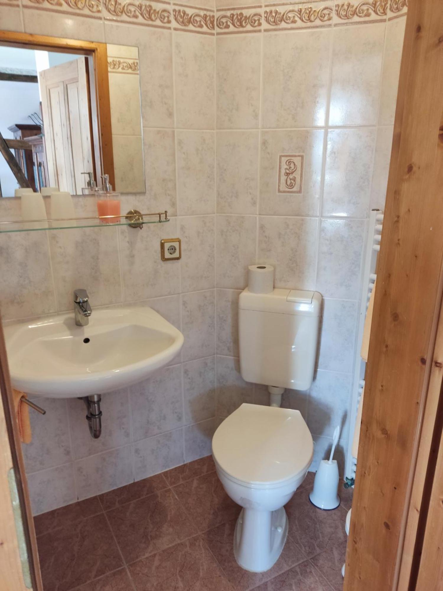Berggasthaus & Pension Schoene Aussicht Клингентал Екстериор снимка