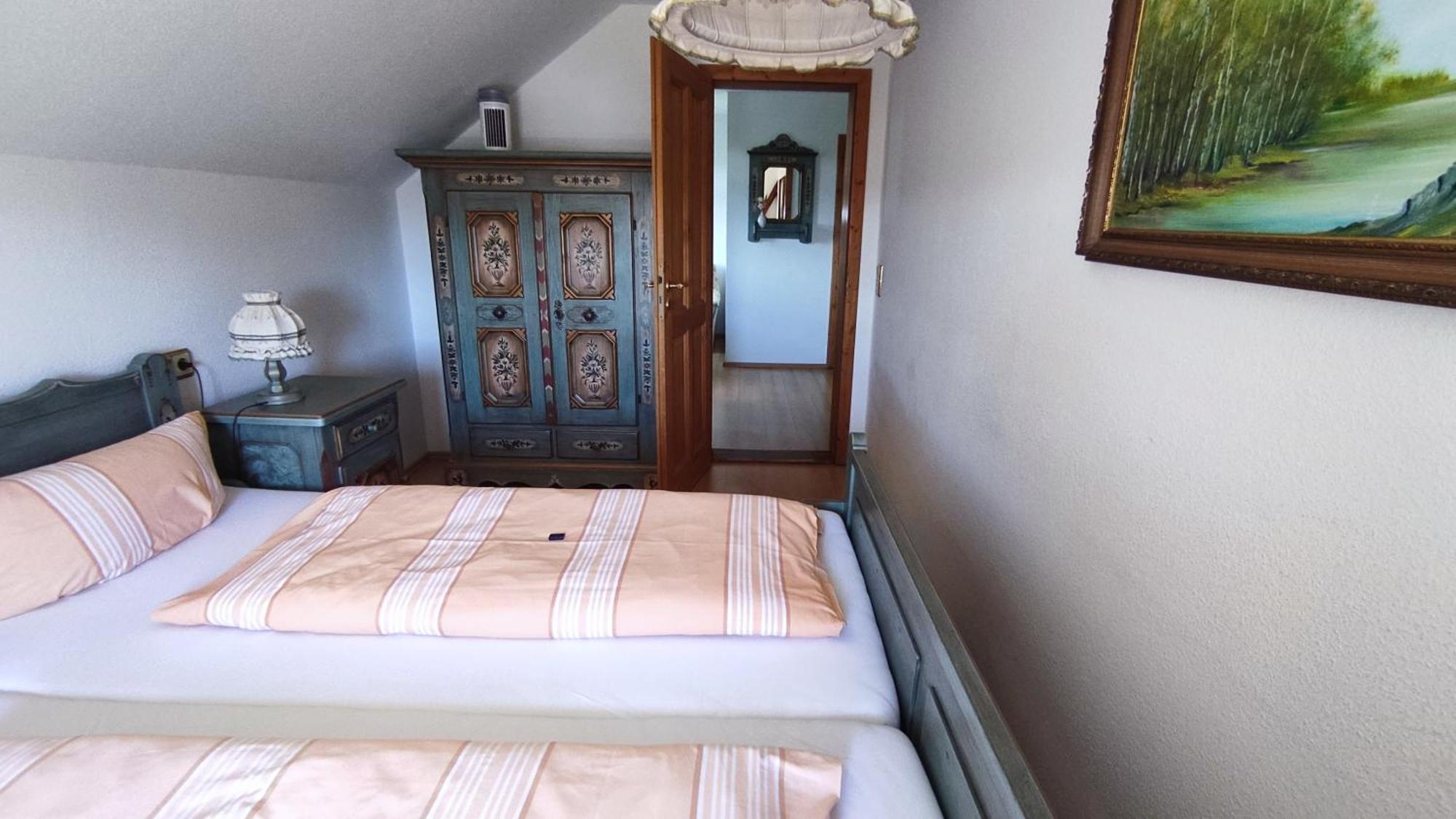 Berggasthaus & Pension Schoene Aussicht Клингентал Екстериор снимка