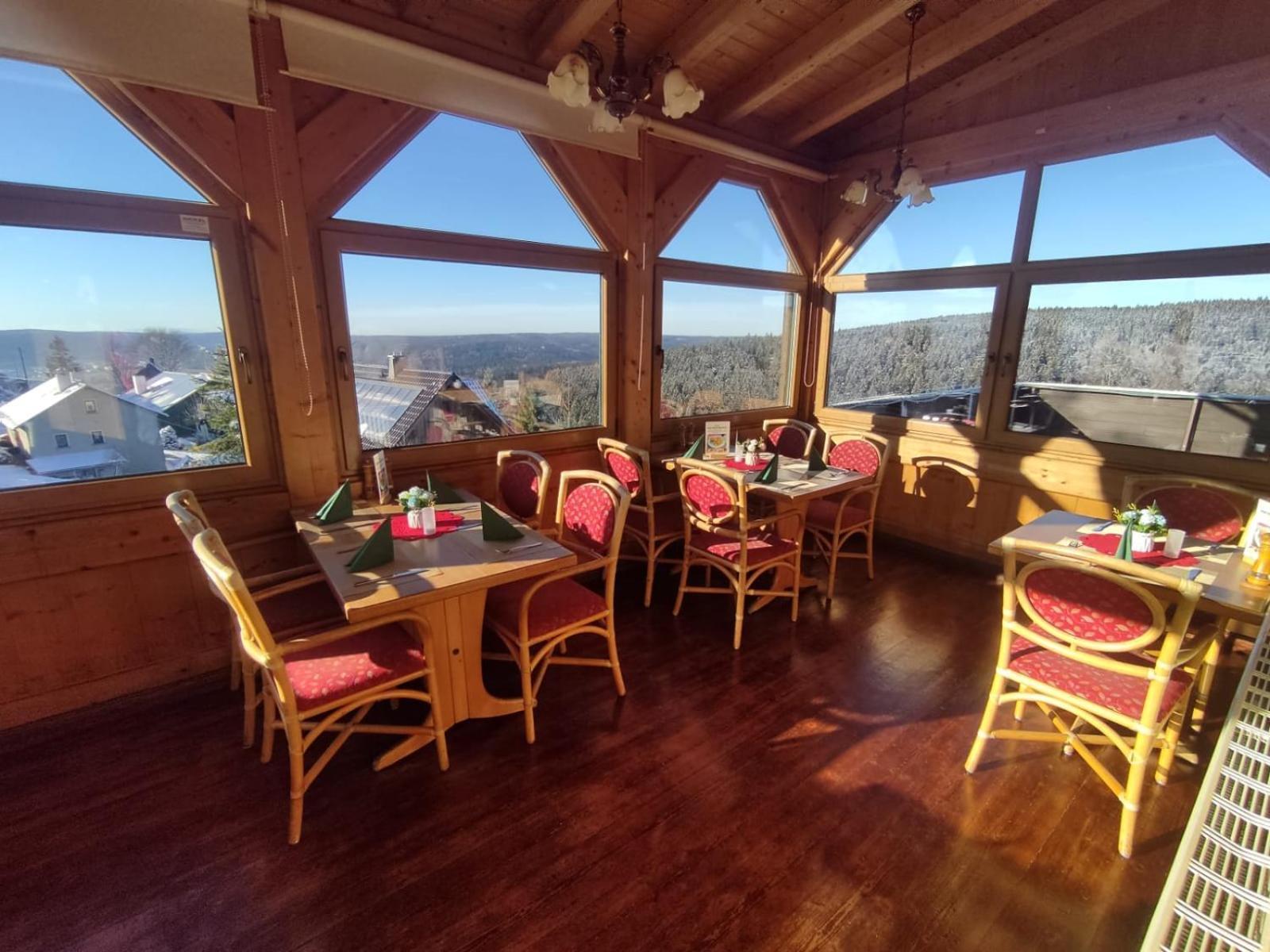 Berggasthaus & Pension Schoene Aussicht Клингентал Екстериор снимка